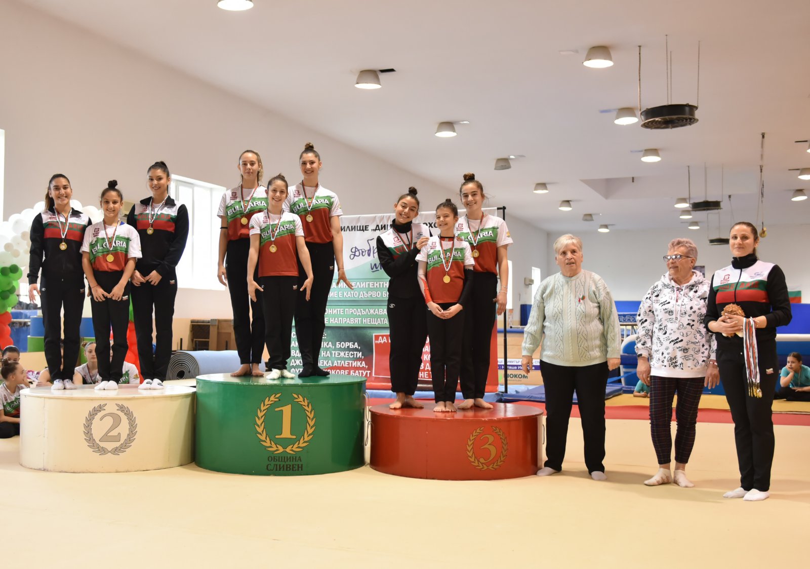 IMG-382fe36c4ac837c75cb8f795a8f65ecf-V (1).jpg