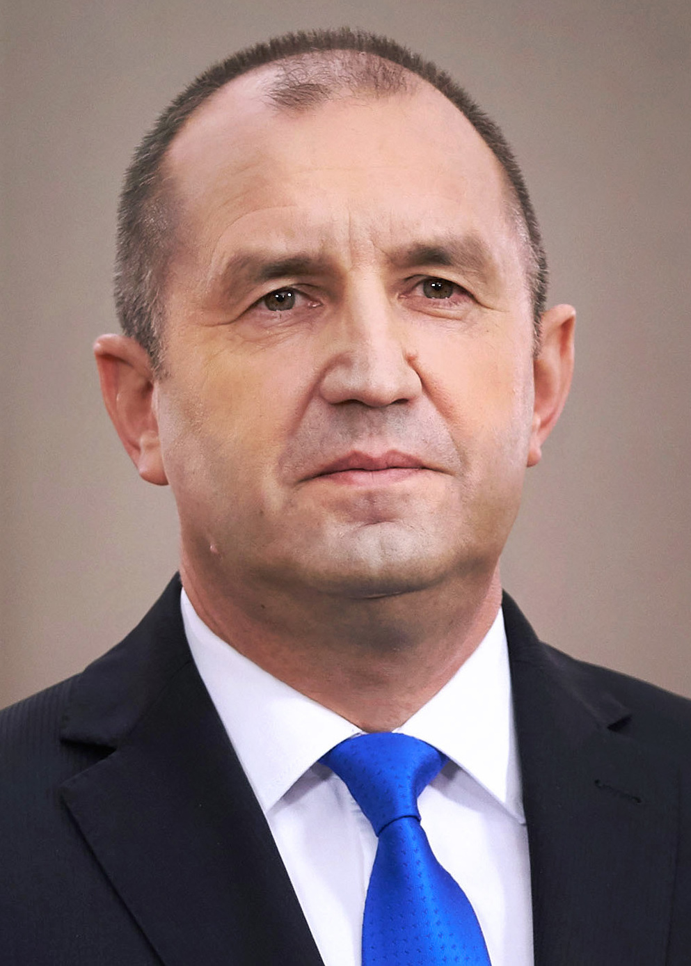 Rumen_Radev_official_portrait_(cropped).jpg