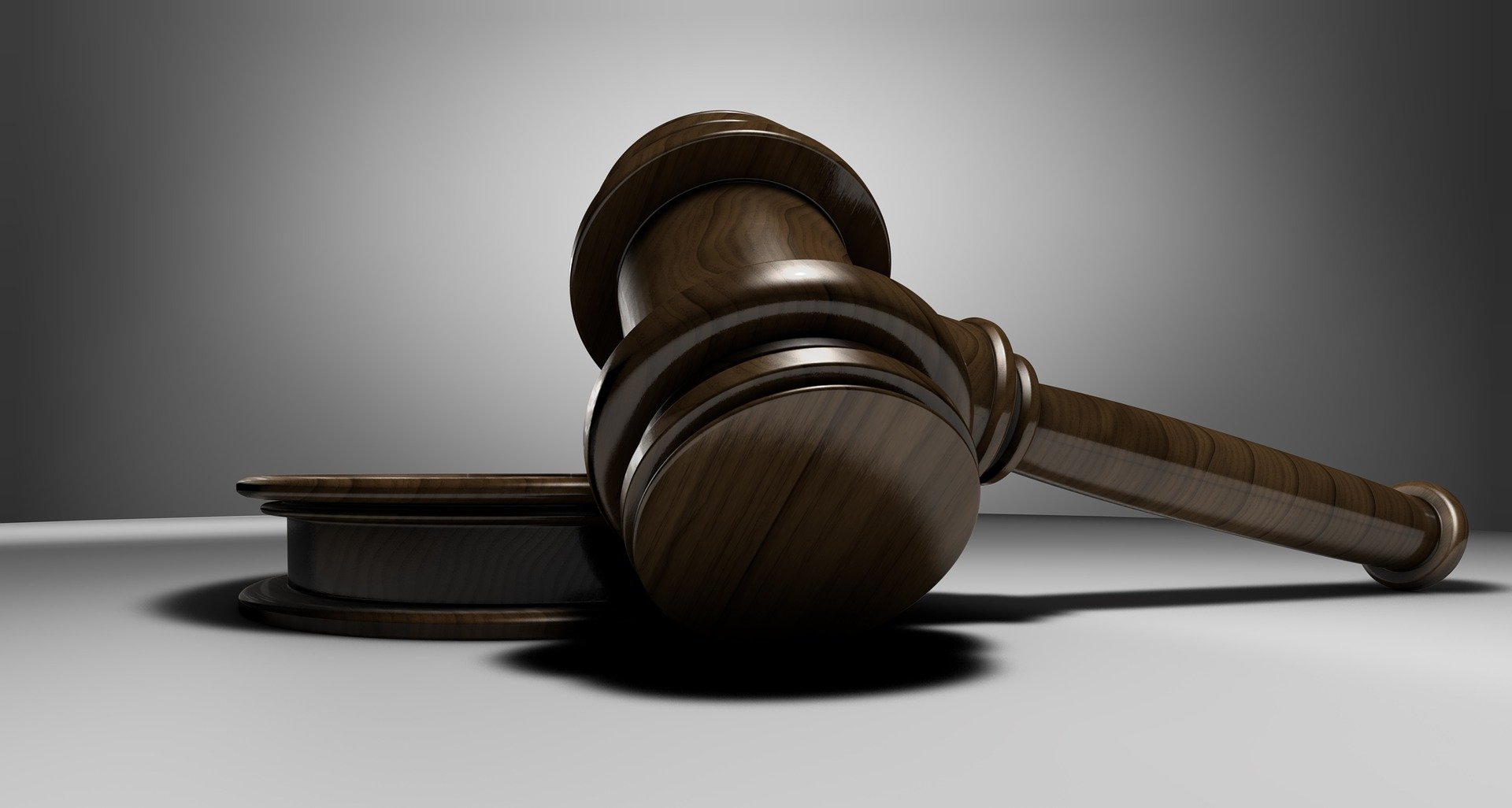 judge-g530035aae_1920.jpg