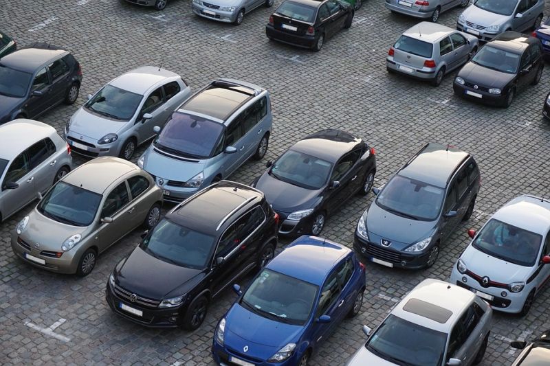 parking-825371_960_720.jpg