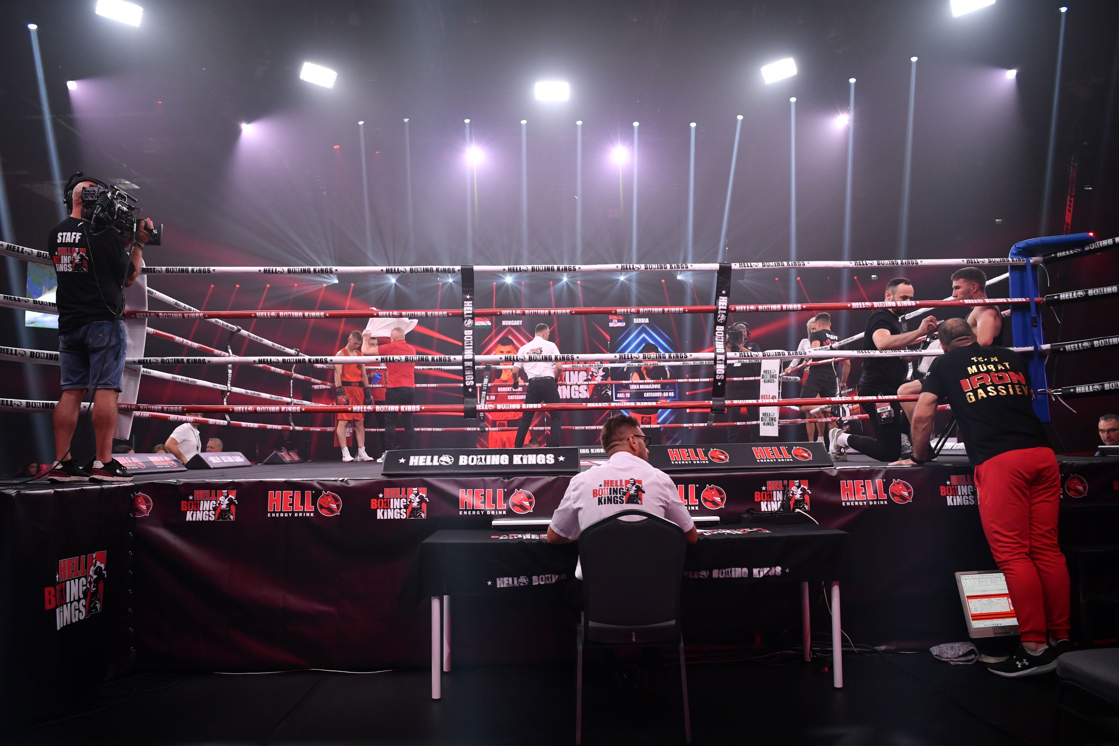 Pic Hell Boxing Kings (2).jpg