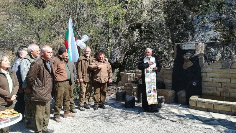 Заместник-кметът Румен Иванов откри Лесовъдската чешма по пътя за с. Ичера