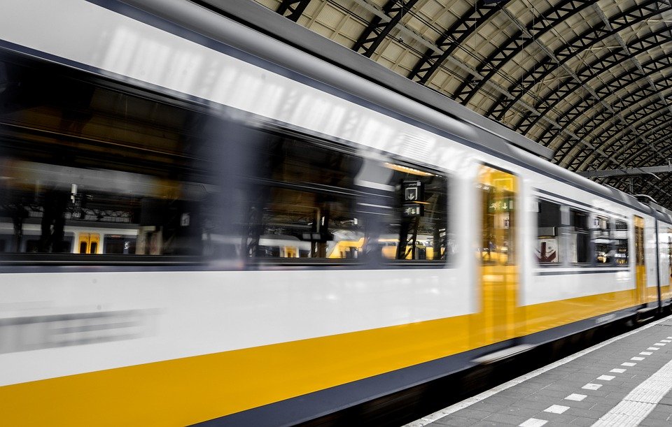 train-3714601_960_720.jpg