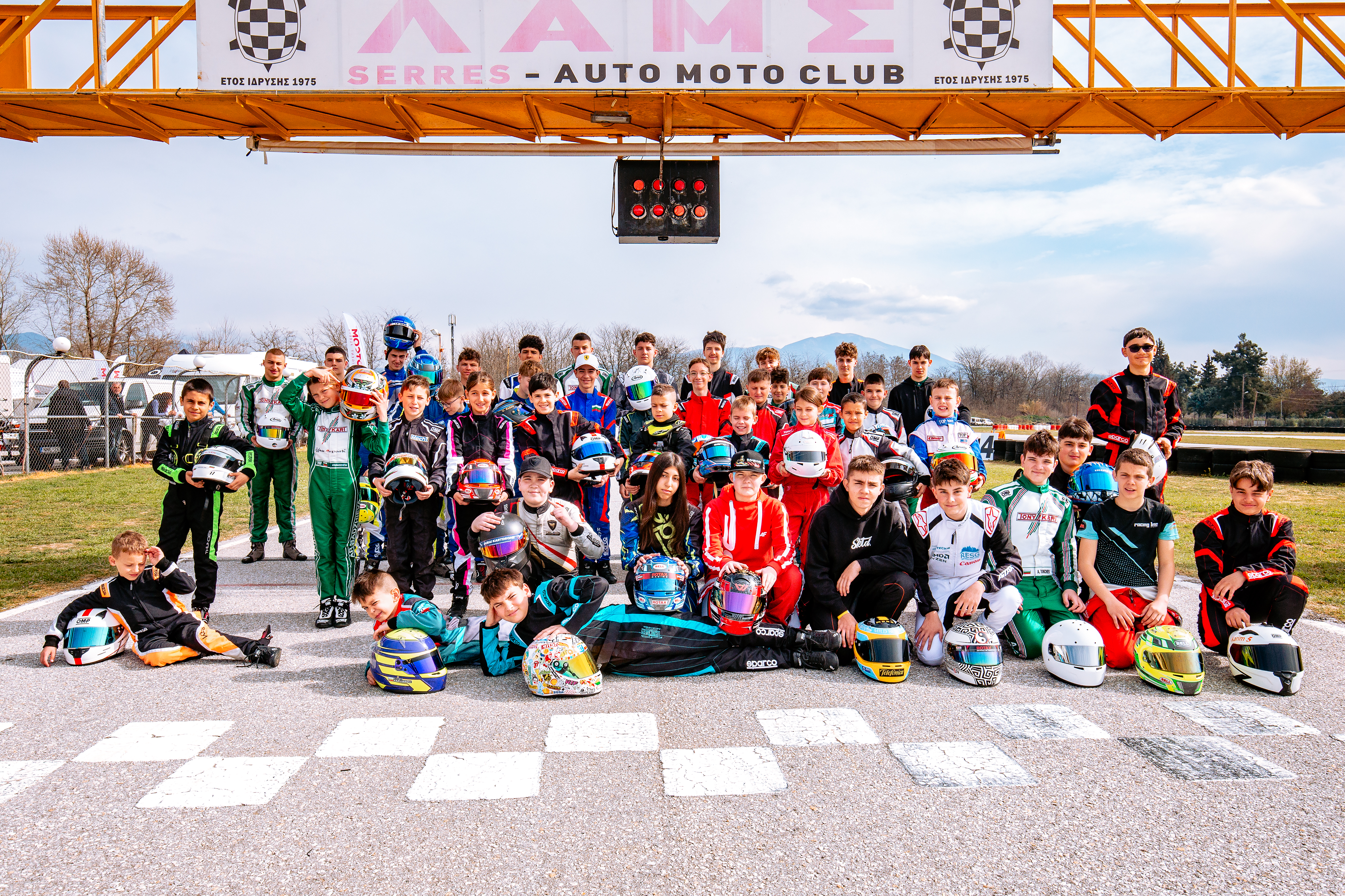 Racebg26-1003.jpg