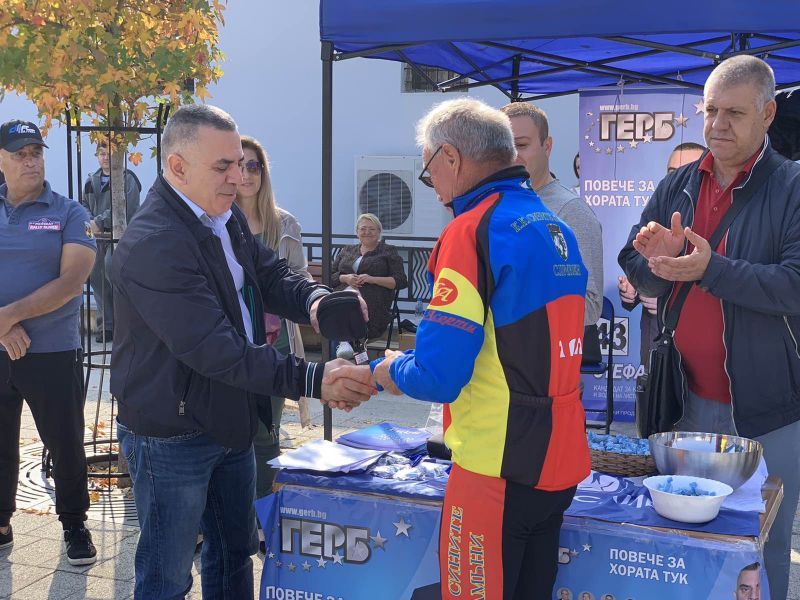 Над 100 души се включиха в градския велотур, организиран от ГЕРБ-Сливен