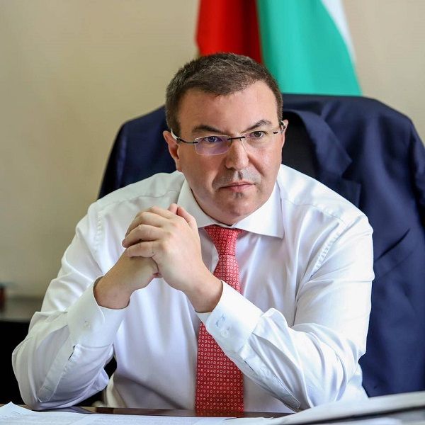 здравен министър проф. Костадин Ангелов