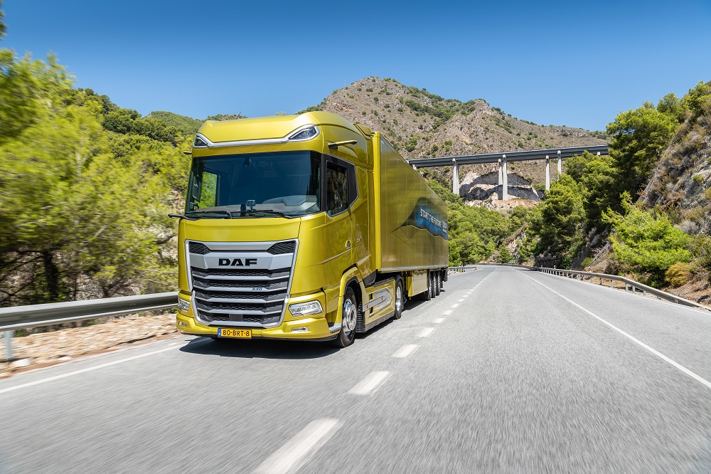 DAF XG+ 530 FT.jpg