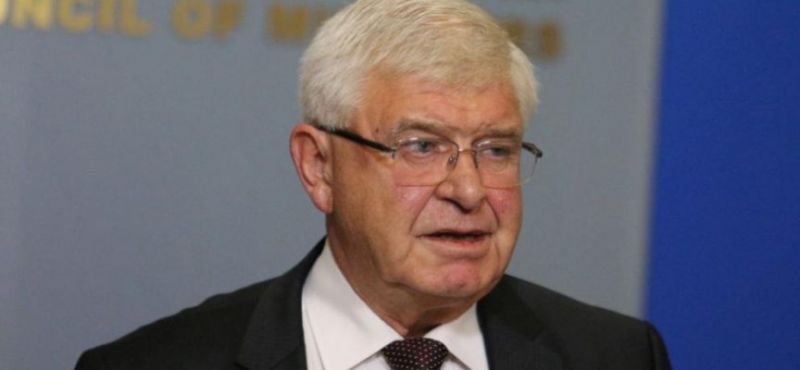 Министър Ананиев