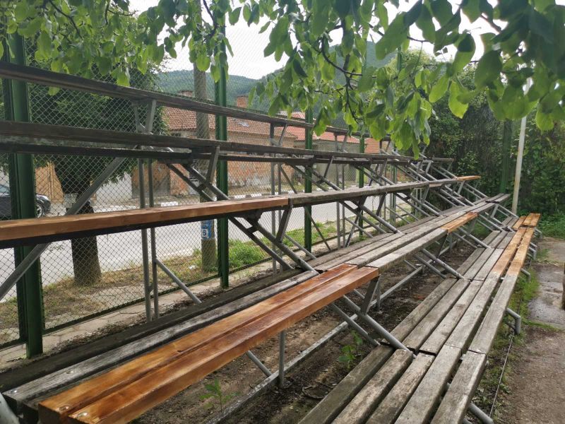 ГЕРБ – Сливен проведе поредна акция за облагородяване, този път в парка и спортното игрище в село Бяла