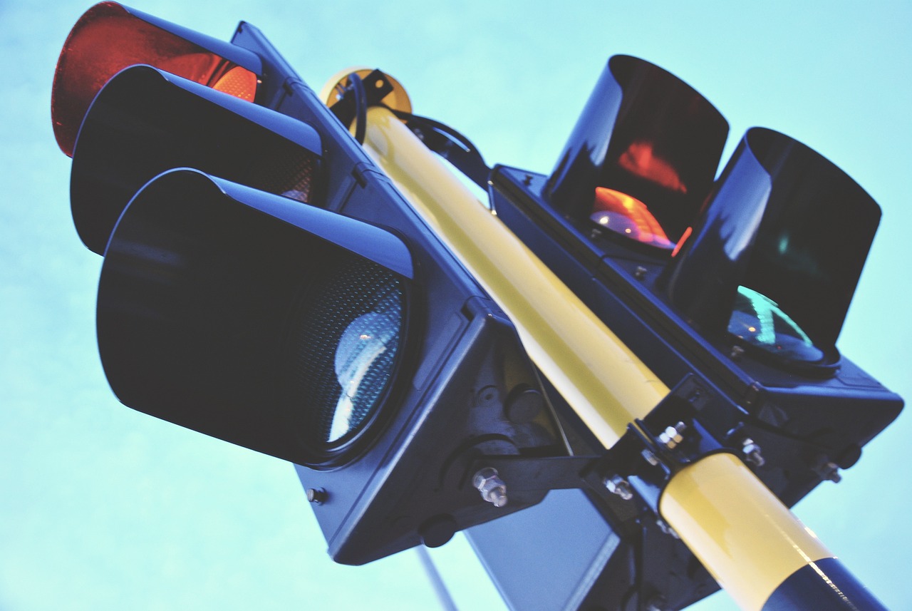 traffic-light-1360645_1280.jpg