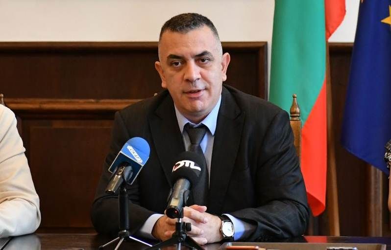 Утре кметът Стефан Радев ще направи оглед на новоизградена детска площадка