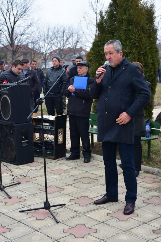 Областният управител Чавдар Божурски участва във възпоменателен митинг в Ябланово