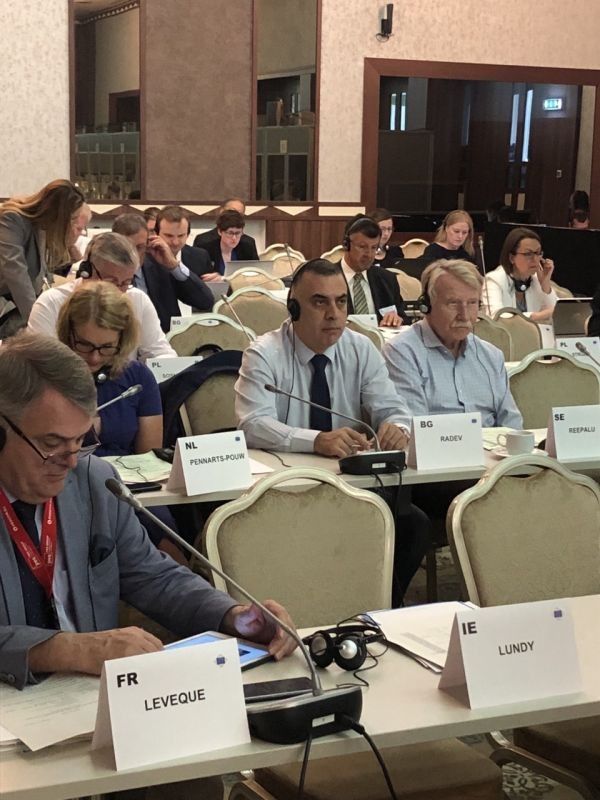Снимката е архивна от участие на кмета в заседание на Комитета на регионите