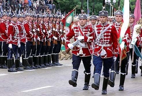 Военно окръжие – Сливен обявява 190 вакантни длъжности