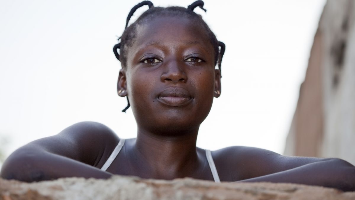sadbata-na-mladite-momicheta-v-burkina-faso-1.jpg