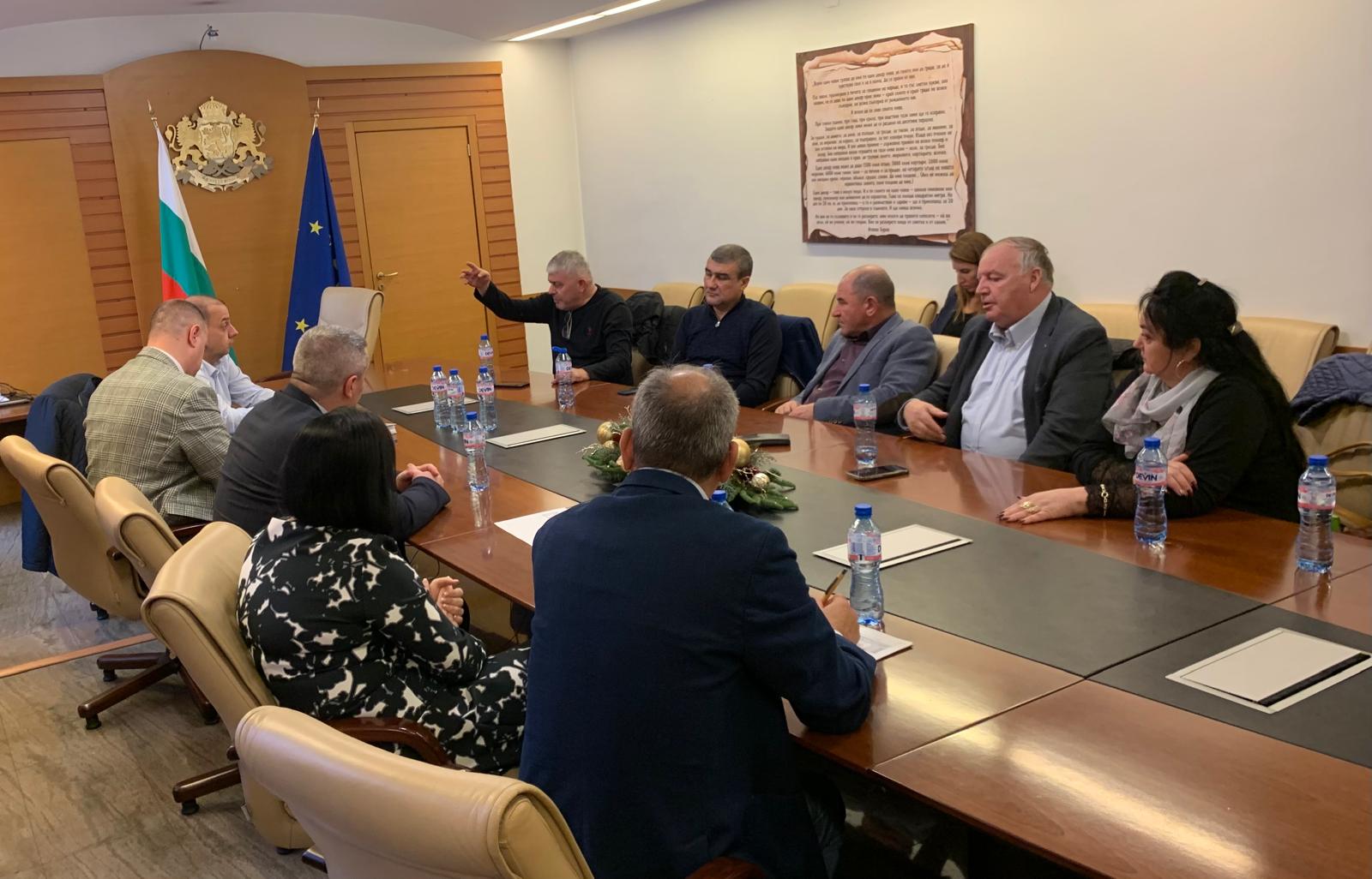 Изображение от WhatsApp на 2024-12-04 в 00.27.24_46d1e7d5.jpg