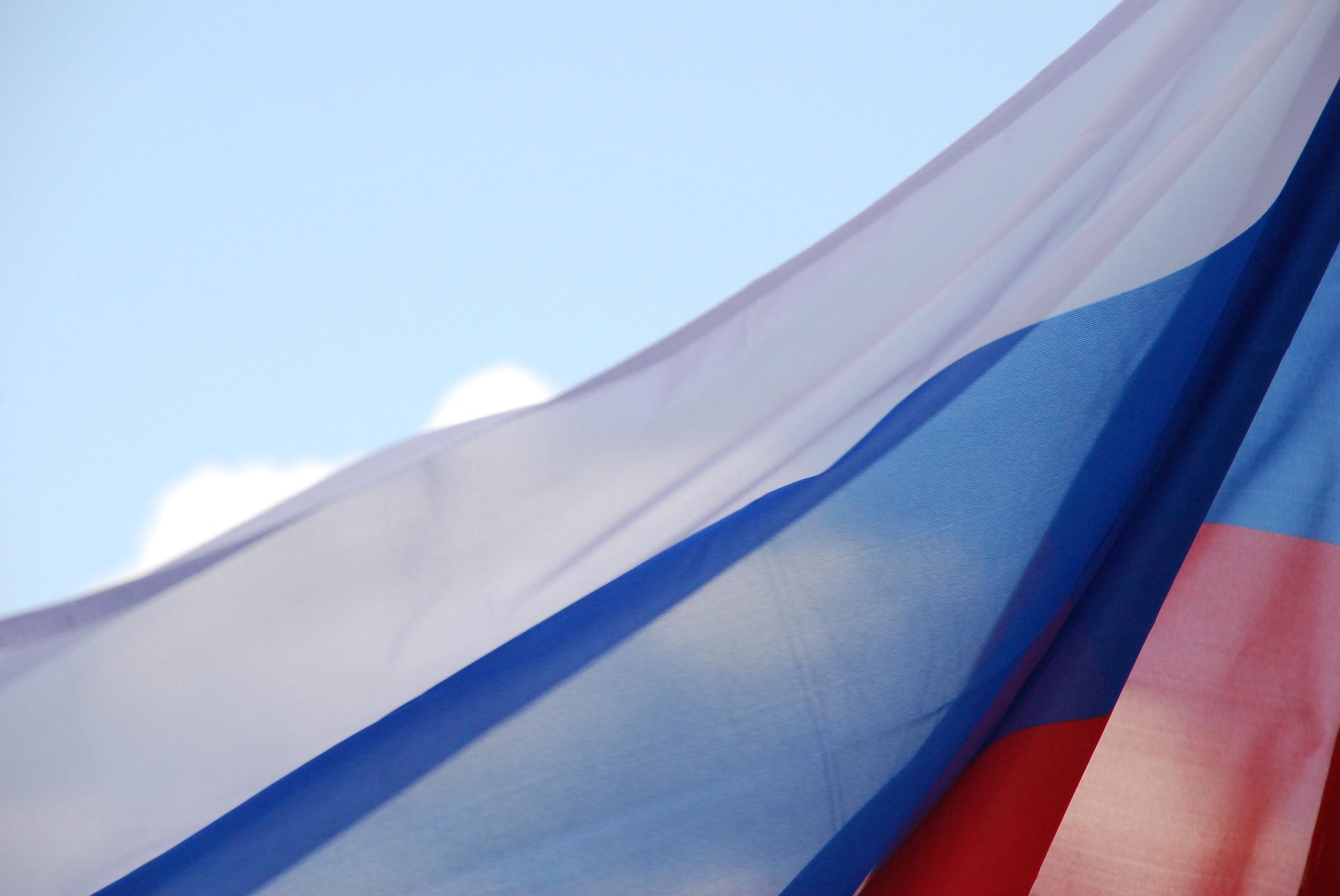 russian-flag-g51254365a_1920.jpg