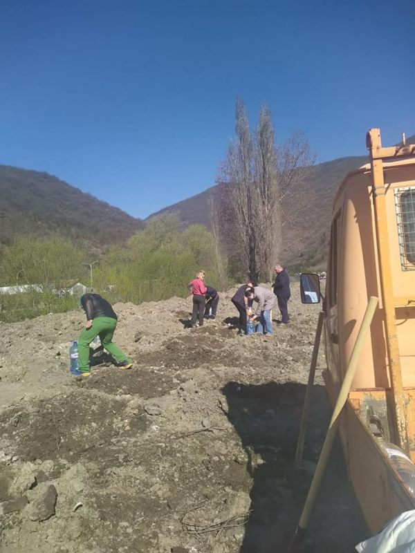 Засадиха “Малка гора” в памет на Атанас Скатов
