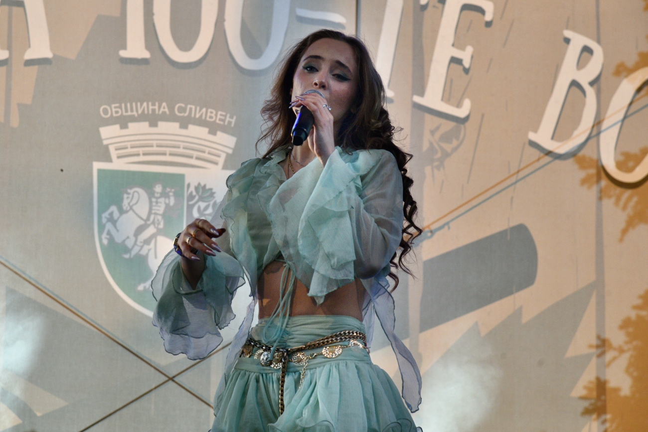 DSC_7894_1300x867.jpg