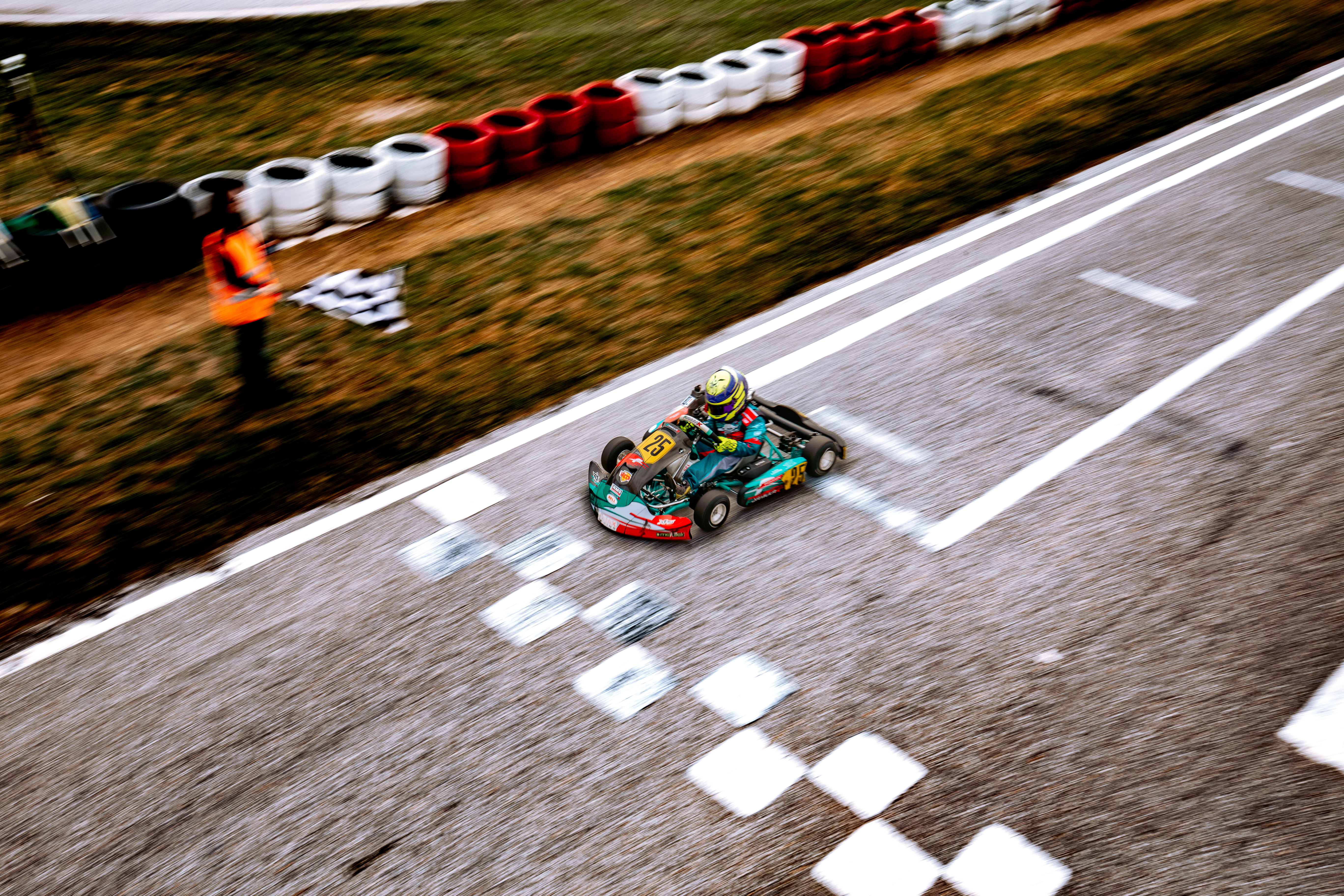 Racebg26-26.jpg