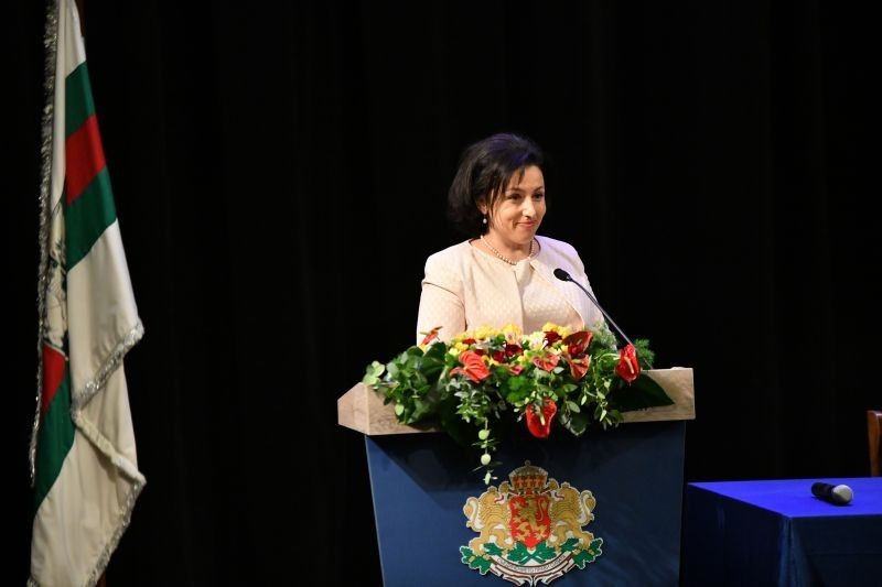 Министър Десислава Танева: Благодаря на ръководството на Община Сливен и всички съветници за консенсуса и конструктивната работа