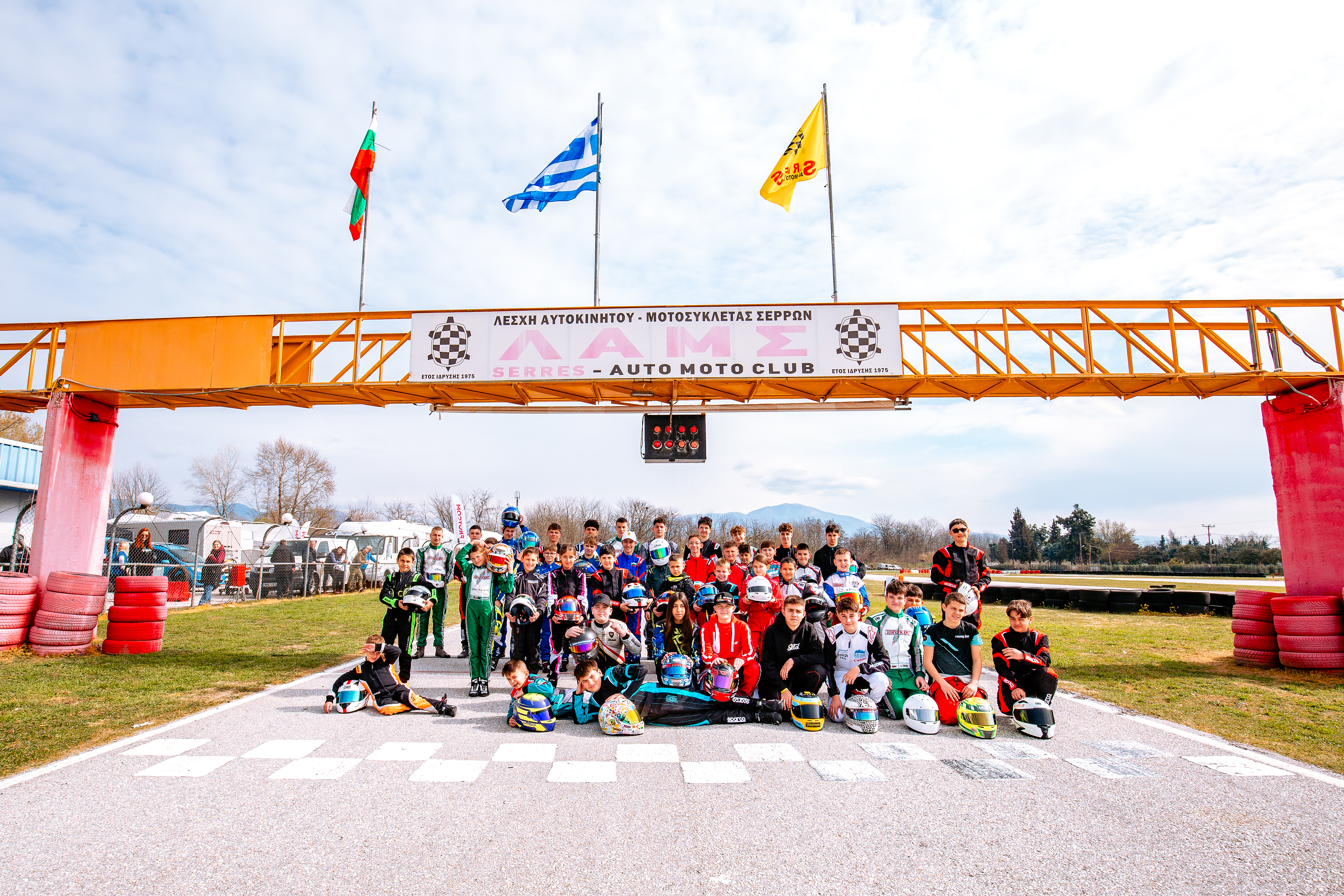 Racebg26-1002.jpg