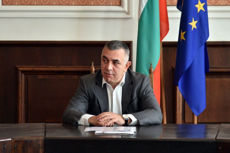 Stefan_Radev-.jpg